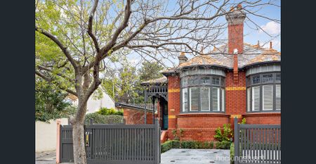Beautifully Restored & Extended Family Home in Prime Hawthorn Location - Photo 4