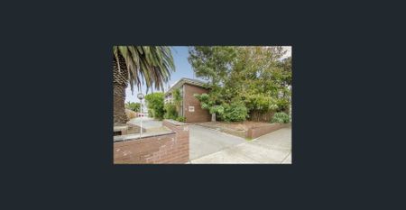 One Bedroom Apartment - Photo 2