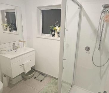 Modern 3 Bedroom Home - Available 12th May - Photo 5