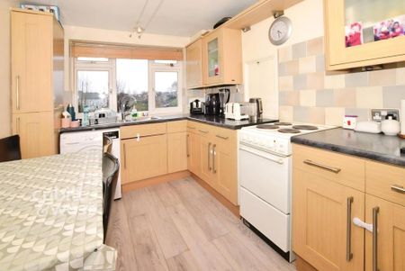 2 bedroom apartment to rent - Photo 3