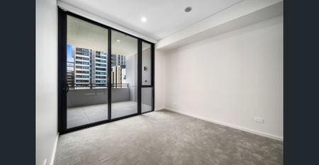 MODERN 1 BED SITUATED IN A DESIGNER COMPLEX WITH TOP FACILITIES - Photo 5