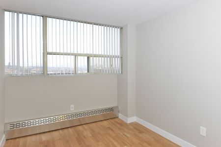 730 St Clarens Avenue - Photo 2