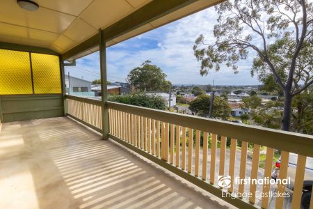 Perfectly Positioned Family Home Near Lake Macquarie - Photo 2