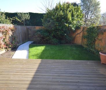 3 bedroom end of terrace house to rent - Photo 2