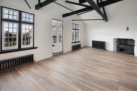 2 bed terraced house to rent in Catherine Street, Exeter, EX1 - Photo 2