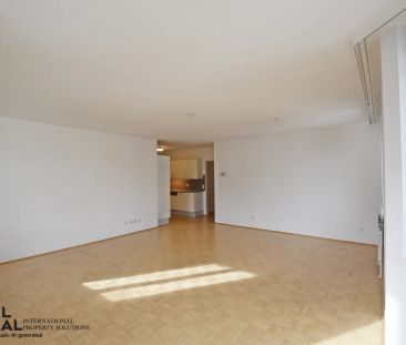 Sonnige 3 Zimmer Wohnung mit einem großzügigem Wohnbereich - Photo 2