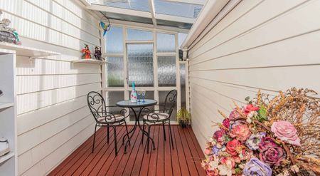 Three Bedroom Home in Kensington - Photo 5