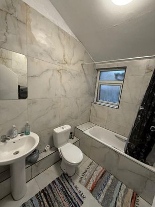 4 bedroom house to rent - Photo 1