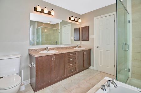 For Lease - 380 Brettonwood Ridge, Kanata, Ontario - Photo 2