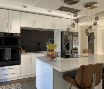 Newly renovated apartment with large backyard. Fully furnished. | 2... - Photo 1