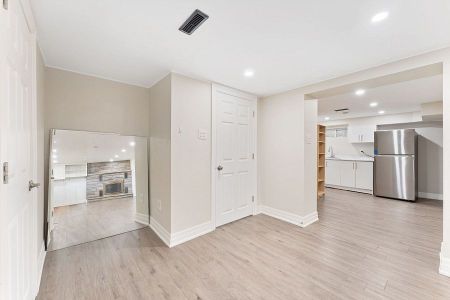 For Lease - 162 Queen Street Unit# Basement, Newmarket, Ontario - Photo 5