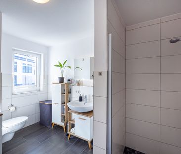 Chice 2-Zimmer-Mietwohnung mit Balkon und Tiefgaragenstellplatz - Photo 6