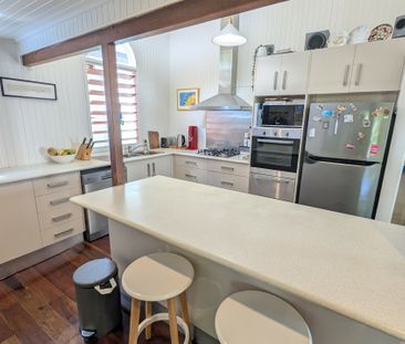 9 Martin Street, Freshwater QLD 4870 - House For Rent | Domain - Photo 2