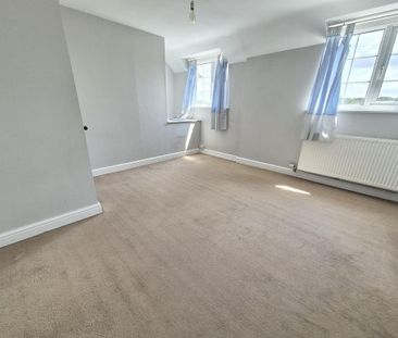 4 bedroom semi-detached house to rent - Photo 4