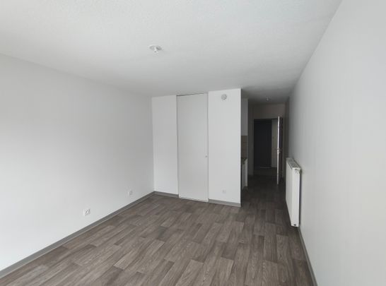 Location Appartement 1 pièce 22m² FRANQUEVILLE ST PIERRE 76520 - Photo 1