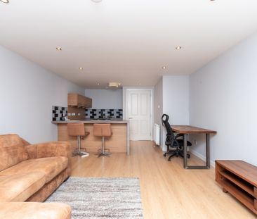 Bell Street - Photo 1