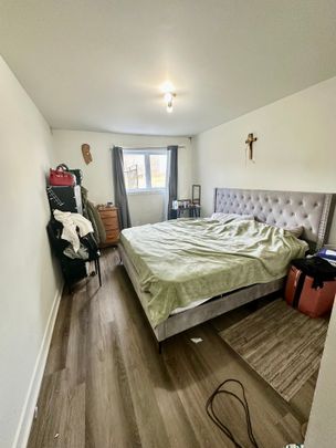 555 Rue Cadillac, Longueuil (Le Vieux-Longueuil), QC J4L - Photo 1