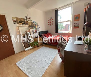 7 Bedroom Mid Terraced House for rent in Ebberston Terrace - Photo 3
