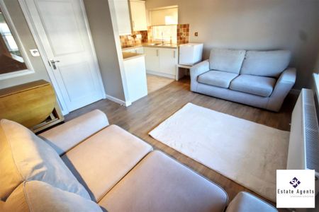 1 Bedroom Flat/Apartment To Let - Photo 4