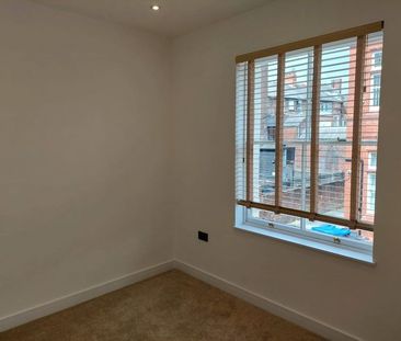 Silverwell Street, Bolton - Photo 3