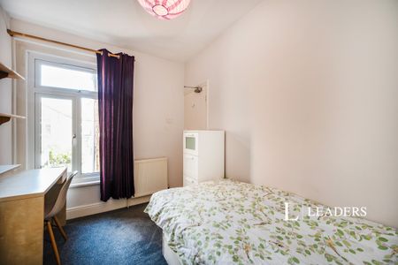 4 bedroom house to rent Mafeking Road, Southsea, PO4 - Photo 4