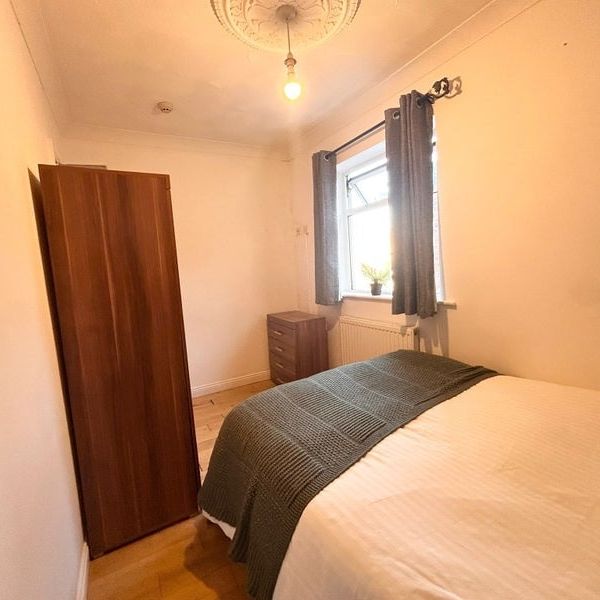 Room in a Shared House, The Polygon, SO15 - Photo 1