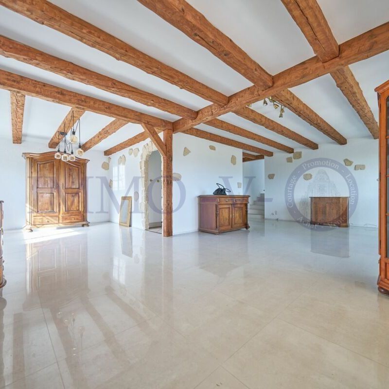 SPACIEUSE AVEC JARDIN, PISCINE ET VUE LAC - Foto 1