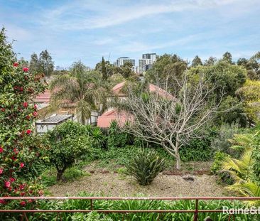 Central convenience at its best! - Photo 3