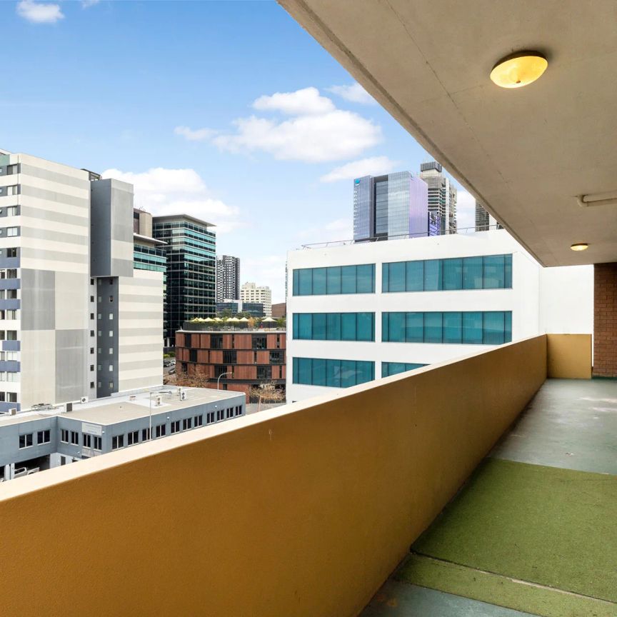 CBD LOCATION - Photo 1