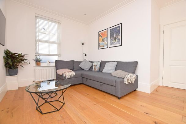 Mount Mews, Hampton, Middlesex, TW12 - Photo 1