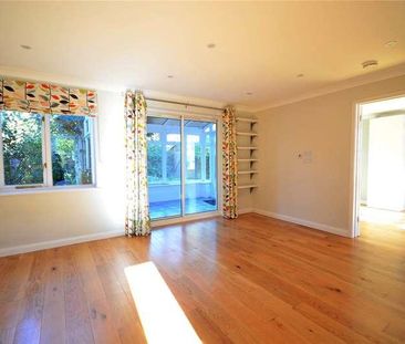 The Old Orchard, Farnham, Surrey, GU9 - Photo 3