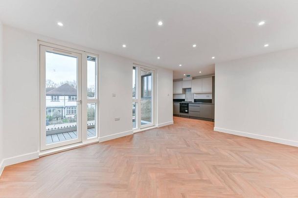 3 bedroom flat to rent - Photo 1