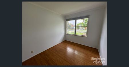 3 BEDROOM HOME IN NORTH SHEPPARTON - Photo 3