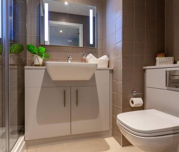 1 bedroom in a flat share to rent - Photo 6