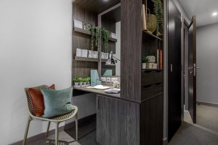 4 bedroom flat to rent - Photo 4