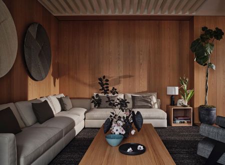 Brand new, high-rise, luxury, furnished apartments in zone 1. <br /><br />**Tenant incentive 2 weeks rent free** (Please note this is included in the marketing price) - Photo 2