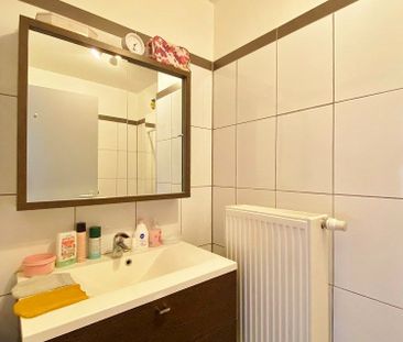 Ruim lichtrijk appartement met 3 slaapkamers, terras en garagebox - Photo 6