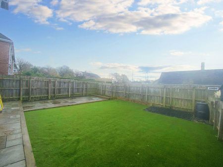 Link Avenue, Bedlington, Bedlington, Northumberland, NE22 6DN - Photo 2