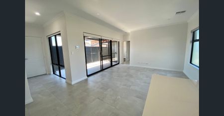 Beautiful boutique 2x2 apartment in North Perth - Photo 3