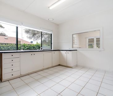 Charming Beach Cottage In The Heart Of Rye - Photo 6