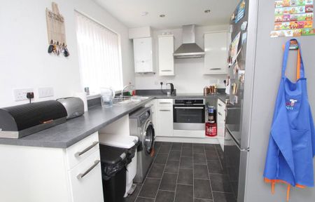 3 bedroom detached house to rent - Photo 4