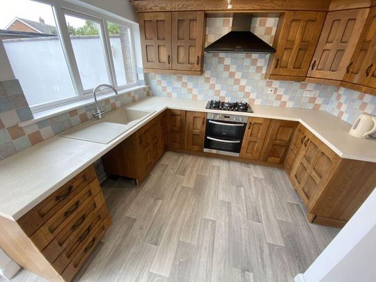 3 bedroom semi-detached house to rent - Photo 1