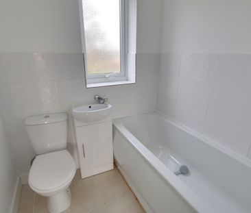 2 bedroom detached house to rent - Photo 3
