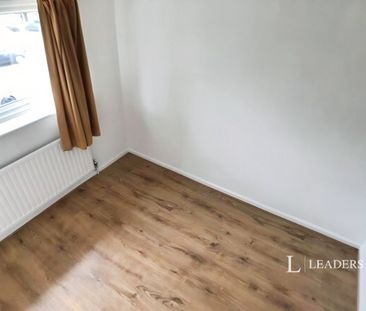 3 bedroom house to rent Still Close, Market Deeping, Peterborough, ... - Photo 5