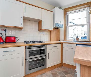 2 bedroom flat to rent - Photo 3