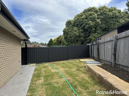 2 Bedroom Granny Flat Available Now - Photo 3