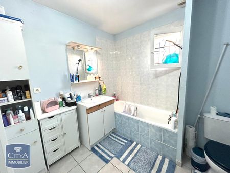 Location Maison 4 pièces 94m² ST CHAMOND 42400 - Photo 5