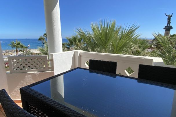 2 Bedroom Apartment For Rent in Puerto Banús, Málaga - Photo 1