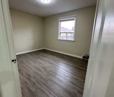 For Lease - 360 Guelph Street Unit# Upper, Oshawa, Ontario - Photo 1
