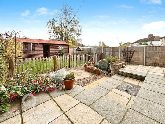 4 bedroom semi-detached house to rent - Photo 1